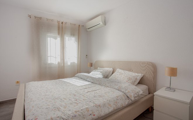 Resale - Villa -
Orihuela Costa - Costa Blanca