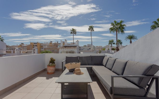 Resale - Villa -
Orihuela Costa - Costa Blanca