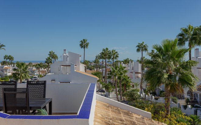 Resale - Villa -
Orihuela Costa - Costa Blanca