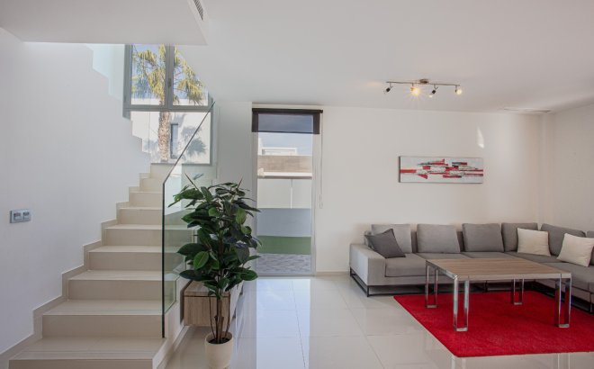 Resale - Villa -
Orihuela Costa - Costa Blanca