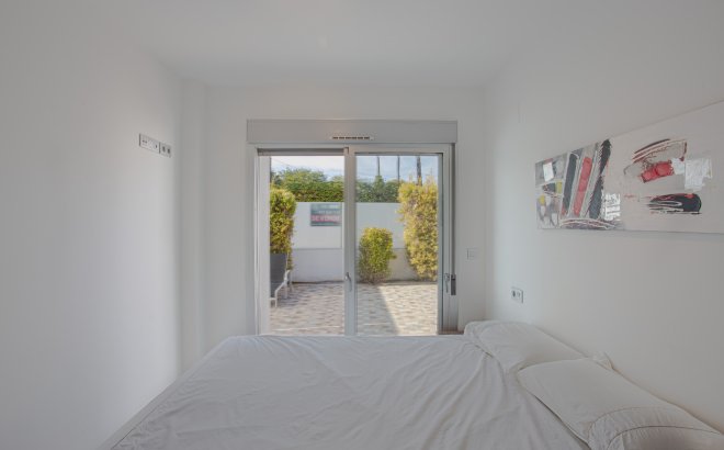 Resale - Villa -
Orihuela Costa - Costa Blanca