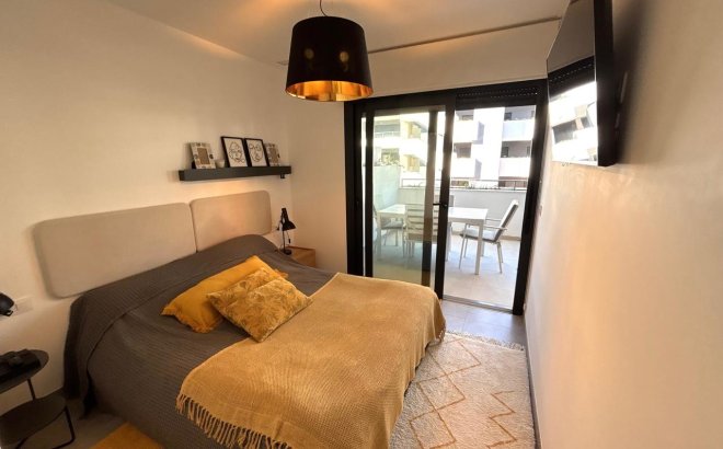 Herverkoop - Appartement -
Playa Flamenca - Costa Blanca