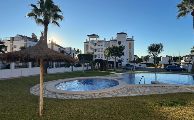 Resale - Apartment -
Campoamor - Costa Blanca