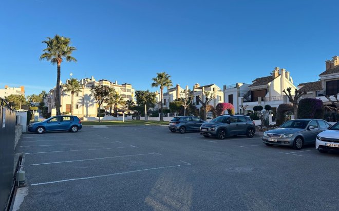 Resale - Apartment -
Campoamor - Costa Blanca