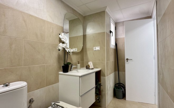 Resale - Apartment -
Torrevieja - Costa Blanca