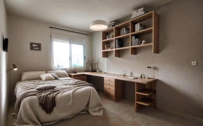 Resale - Villa -
Torrevieja - La Siesta - El Salado - Torreta