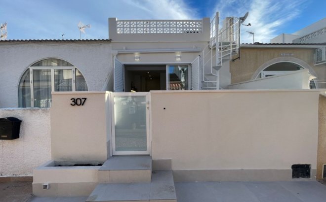 Resale - Bungalow -
Torrevieja - Costa Blanca