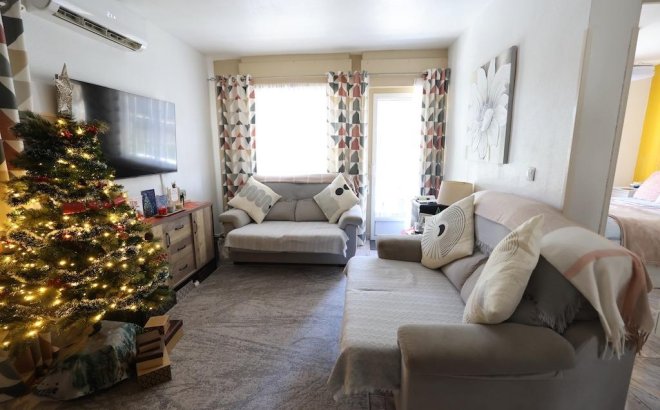 Resale - Bungalow -
Torrevieja - Costa Blanca