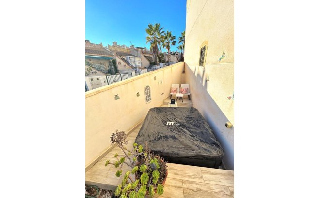 Resale - Town House -
Villamartin - Costa Blanca