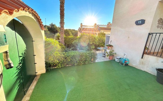 Resale - Town House -
Villamartin - Costa Blanca