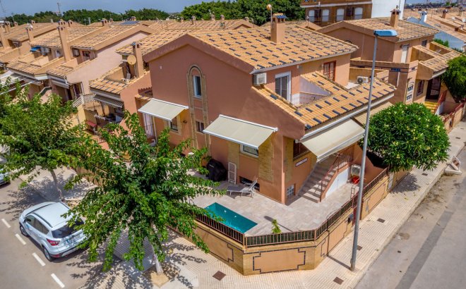 Resale - Villa -
Torre de la Horadada - Costa Blanca