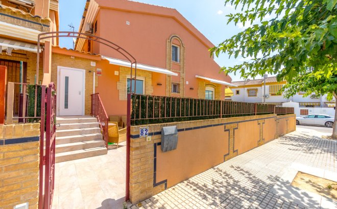 Resale - Villa -
Torre de la Horadada - Costa Blanca