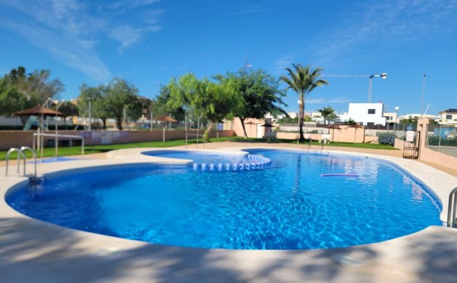 Resale - Town House -
Los Montesinos - Los Montesinos - Urb. La Herrada