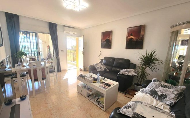 Resale - Town House -
Los Montesinos - Los Montesinos - Urb. La Herrada