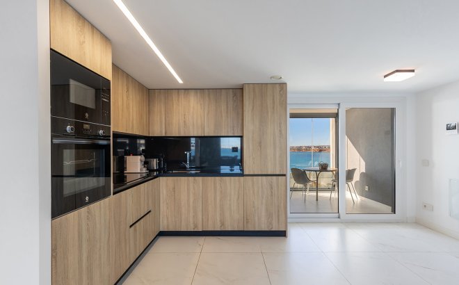 Resale - Apartment -
Torrevieja - Costa Blanca