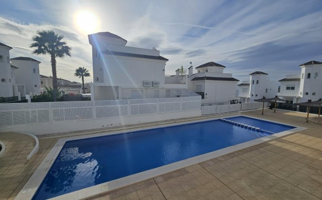 Herverkoop - Semi Detached -
San Fulgencio