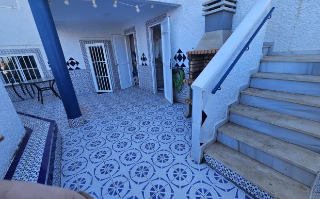 Herverkoop - Dúplex -
Torrevieja - Cabo Cervera