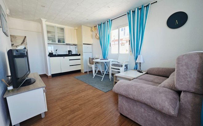 Herverkoop - Dúplex -
Torrevieja - Cabo Cervera