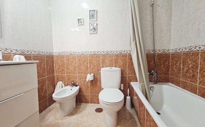 Resale - Apartment -
Torrevieja - PARQUE DE LAS NACIONES