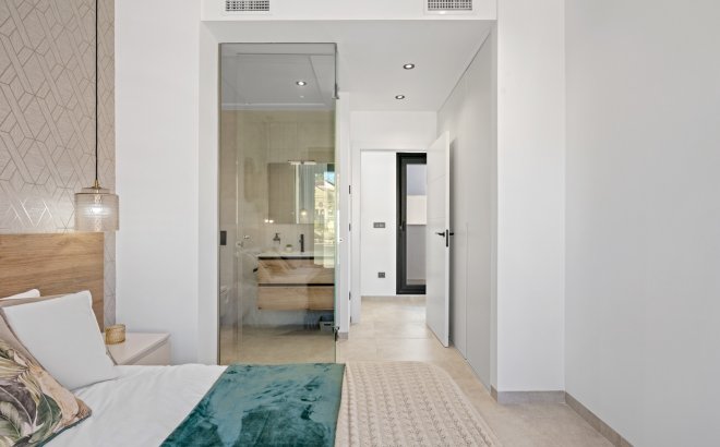 Resale - Villa -
Orihuela Costa - Costa Blanca