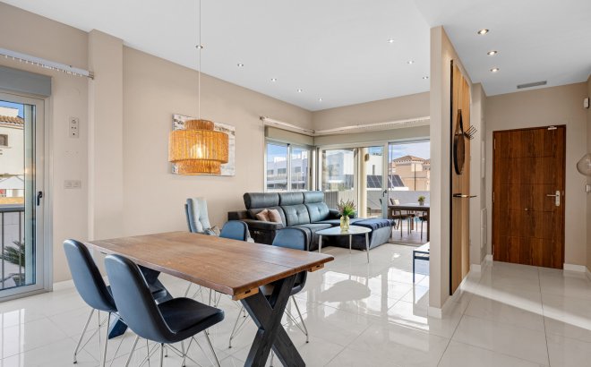 Resale - Villa -
Villamartin - Costa Blanca