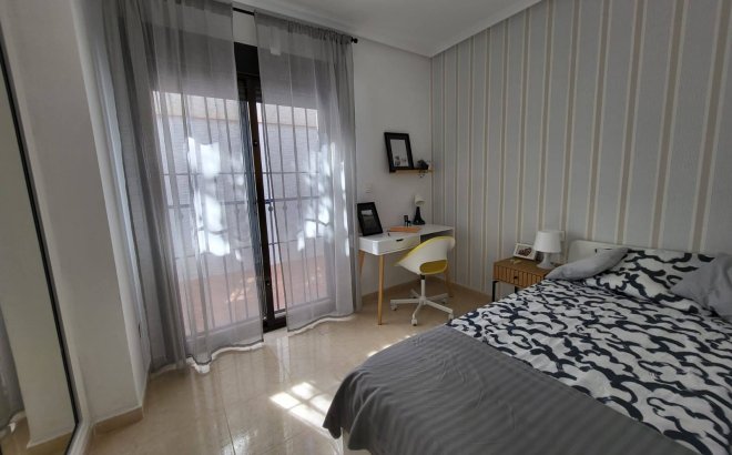 Resale - Town House -
Villamartin - Costa Blanca