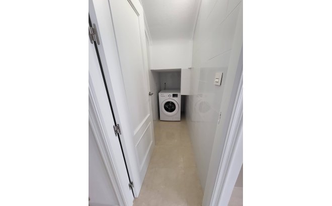 Resale - Town House -
Villamartin - Costa Blanca