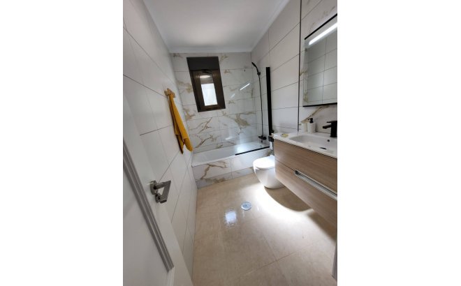 Resale - Town House -
Villamartin - Costa Blanca