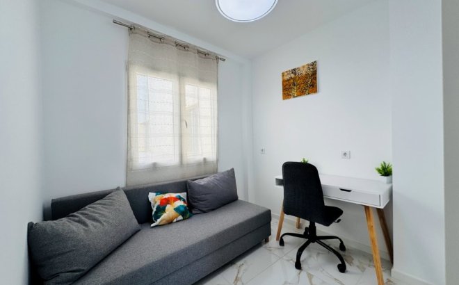 Resale - Apartment -
La Mata - Costa Blanca