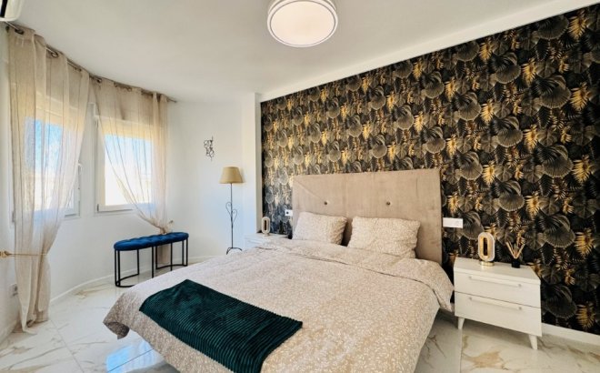 Resale - Apartment -
La Mata - Costa Blanca