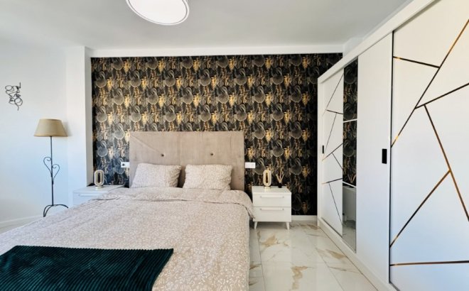 Resale - Apartment -
La Mata - Costa Blanca