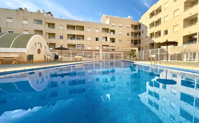 Resale - Apartment -
Torrevieja - Centro