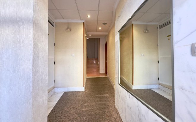 Revente - Appartement -
Torrevieja