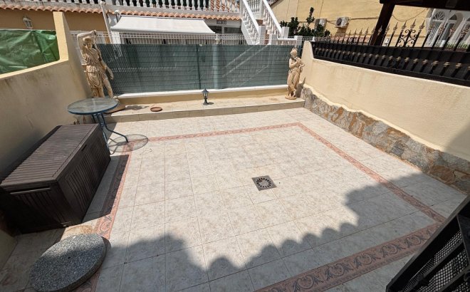 Resale - Dúplex -
Orihuela Costa - Los Almendros-la Florida