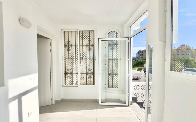 Resale - Town House -
Torrevieja - La Mata