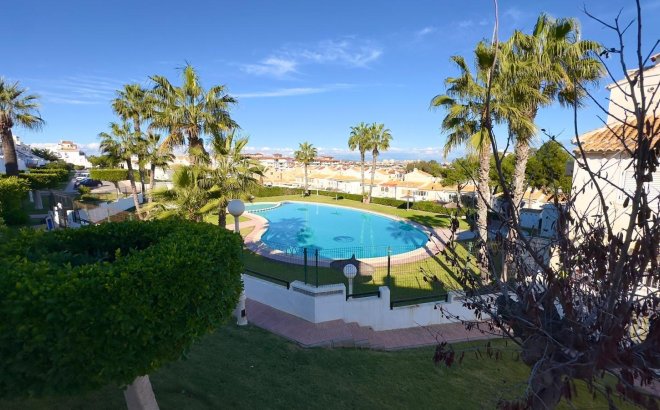 Resale - Town House -
Torrevieja - La Mata