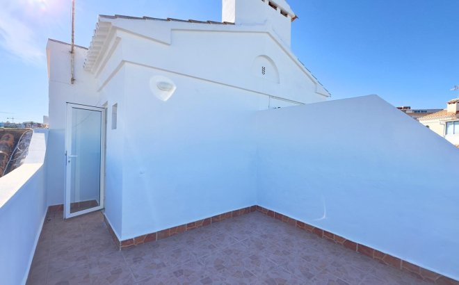 Resale - Town House -
Torrevieja - La Mata