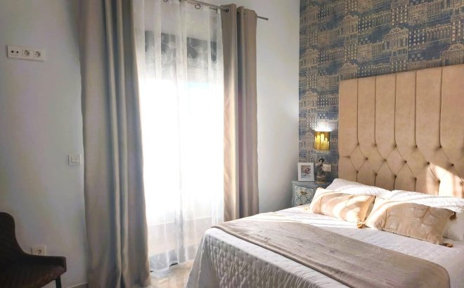 Resale - Villa -
Pilar de la Horadada - Costa Blanca