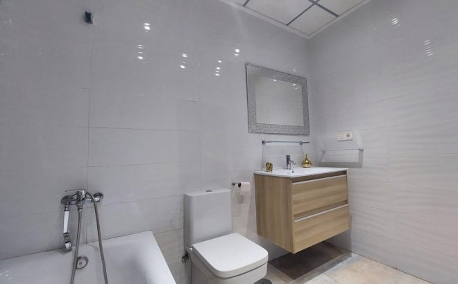 Resale - Villa -
Pilar de la Horadada - Costa Blanca