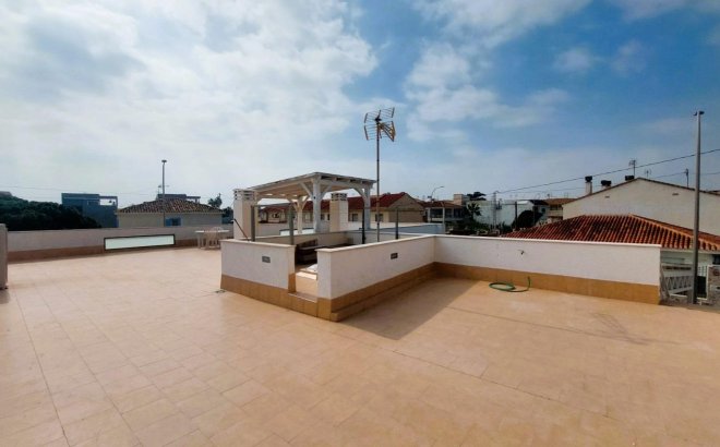 Resale - Villa -
Pilar de la Horadada - Costa Blanca