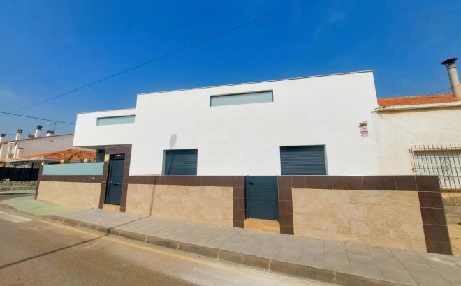 Resale - Villa -
Pilar de la Horadada - Costa Blanca