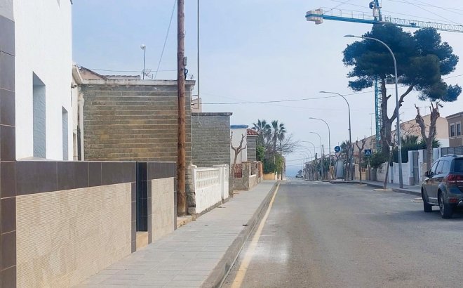 Resale - Villa -
Pilar de la Horadada - Costa Blanca