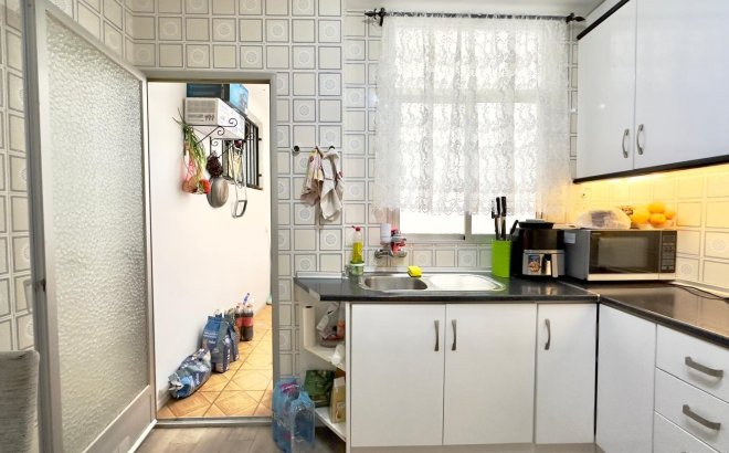 Resale - Apartment -
Torrevieja - Centro