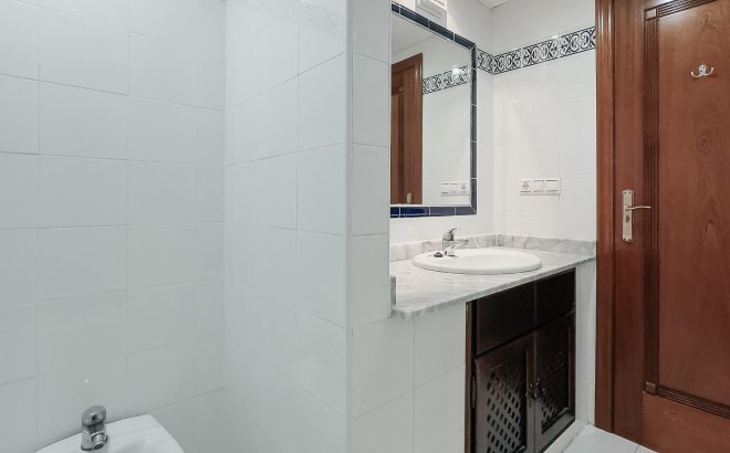 Resale - Apartment -
Torrevieja - Playa de los Locos