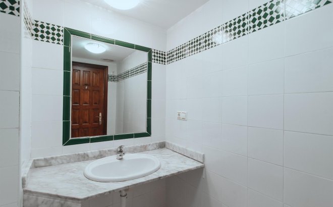 Resale - Apartment -
Torrevieja - Playa de los Locos