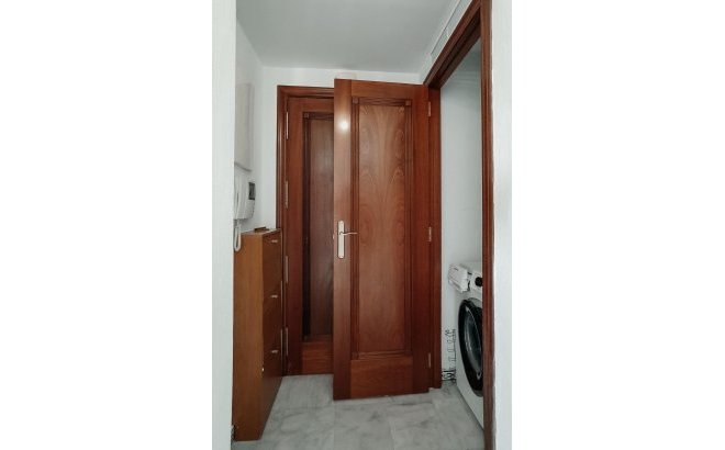 Resale - Apartment -
Torrevieja - Playa de los Locos