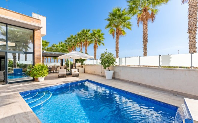 Resale - Villa -
Cabo Roig - Costa Blanca