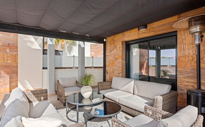 Resale - Villa -
Cabo Roig - Costa Blanca