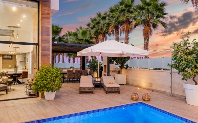 Resale - Villa -
Cabo Roig - Costa Blanca