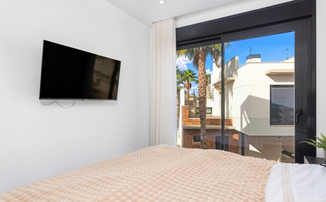 Resale - Villa -
Cabo Roig - Costa Blanca